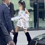 [드루와] 제니 오늘 <b>샤넬</b>쇼 <b>착장</b> 미쳤네