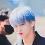 [NCT칠프] 늦게자는 <b>자가</b> 블루 맠을 본다......