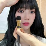 에스파는 <b>스</b><b>엠</b> 때문에