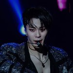 <b>정성</b>들여 조각해 놓은 듯한 얼굴선