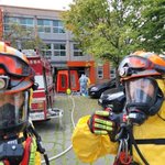 고등학교서 <b>독성</b>물질 누출.교사와 학생등 17명 병원 이송 213명...