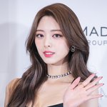 더팩트 있지 유나 기사사진