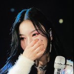 스테이씨 팬<b>미팅</b> 하고 다 울었뜸..