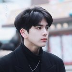 <b>영훈</b> 잘생겼다