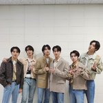 [펜타곤] 오늘 사진 올라오는거 <b>예쁘다</b>