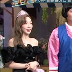 시크릿쥬쥬 클러치백을 든 <b>셀럽</b>