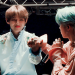 방탄 95즈가 손 잡고 있는 이유2