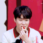 [댓글부탁해] <b>지민이</b> 먹는거 이거!