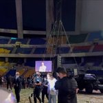 [방탄소년단] 석지니 <b>무대아래</b>로 내려왔었나봐