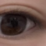 쌍커풀 더 <b>위쪽</b>에 있었으면 좋겠는데