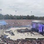 케이팝가수 모아서 로즈볼 스타디움 갔는데 역대급 텅텅이라 망신당함