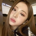 허윤진 너무 이쁘다
