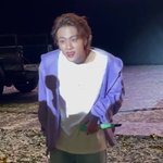 [방탄소년단] 그 슬로건 확인하러 내려왔던 석지니 <b>근접샷</b>