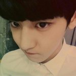 엑소 <b>찬열</b>이 너무 잘생겼어요. 느껴지세요?