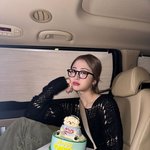 아니 나 ㄹㅇ로 <b>허윤진</b> 예쁘다고 생각안햇는데