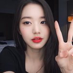 [댓글부탁해] 너네 처음에 얼굴 보고 <b>놀란</b> 아이돌 누구있음