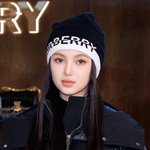 [뉴진스] 다니엘 <b>버버리</b> 행사 기사사진