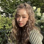 [모두드루와] <b>히피</b>펌 잘 어울리는 '위키미키 유정'