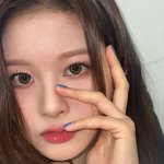 설윤 후면 셀카 <b>미침</b>