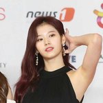 머리부터 <b>발끝</b>까지 명품비주얼의 여돌