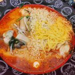 마라탕에 라면<b>사리</b> 먹고 코스모스 봄