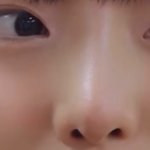 뭔 <b>코</b>가 더 예뻐보여?