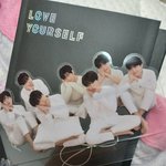 [방탄소년단] 앨범에 이런 게 들어있는데 <b>짝퉁</b>이야??