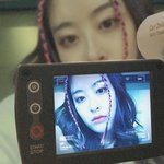 약간 <b>허윤진</b> 닮지않음?