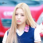 학교 떠들썩거리게 할 <b>퀸카</b> <b>재질</b>