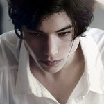 에즈라 밀러 사건 사고 정리.jpg