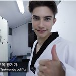 [풀햄보이즈] 나이 헛먹은 레이관종녀때문에 애들 한국여행 <b>망침</b>