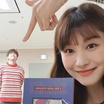 실제로는 연상인 <b>상대배우</b>보다 나이 많은 역할 자주 맡는 것 같은 <b>배우</b>