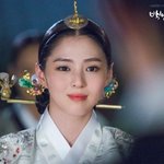 여배우들 사이에서도 안밀리는 걸그룹 <b>맴버</b> ㄷㄷ..jpg