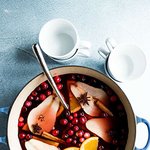 시나몬 향의 따뜻한 <b>와인</b> '뱅쇼'