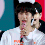 [방탄소년단] 가장 최근에 저장한 석진이짤 <b>모야</b>?