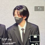 <b>윤정한</b>은 아직도 이렇게