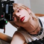 <b>현진</b> 입술이 젤 부러워