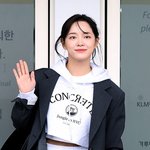 [모두드루와] 김세정 공항오늘 <b>출국</b> 기사 사진