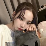 <b>스토리</b>가 있는 듯한 <b>눈</b>