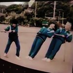 [군대] 가운데 누구야?