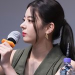 있지 <b>리아</b> 이 사진 코 진짜임?...