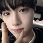 오자마자 셀카부터 <b>주네</b>.. 응응 참아이돌