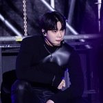[모두드루와] 몸 좋은 남돌이 목 <b>폴라</b> 티셔츠 입었을 때