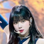 나만 약간 웜톤이 <b>쌩흑발</b>한거 이뻐보이냐