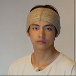 쌩얼에 얼굴 <b>타도</b> 골격 이목구비 어디 안가는 방탄 뷔