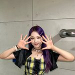[댓글부탁해] 데뷔 4개월 차에 염색 5번이나 한 라필루스 유에...