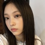 [뉴진스] 해린 <b>포닝</b> 앨범 업데이트