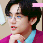 방탄 <b>뷔</b>는 이런안경 잘어울리네