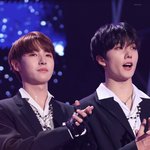 [NCT드림] 재노가 손으로 런디니 땀 닦아주는 거