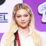 [모두드루와] 실시간 쇼케이스중인 가수 <b>알렉사</b>